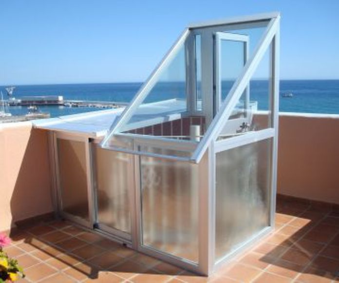 Salida de escalera: Catálogo de Aluminios Aludecor Marbella