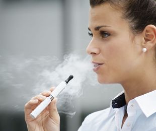Las ventajas del cigarrillo electrónico, el nuevo "e-tabaco"
