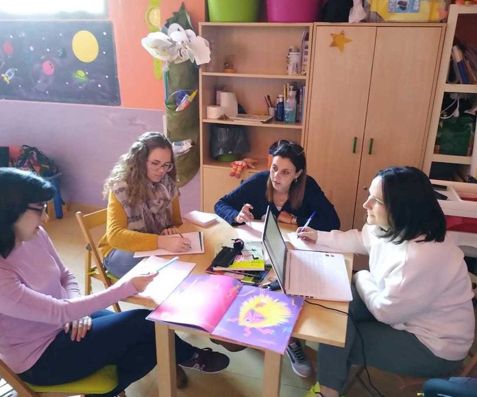 Nuestro equipo profesional: Nuestro Mundo  de Escuela Infantil Sonrisas