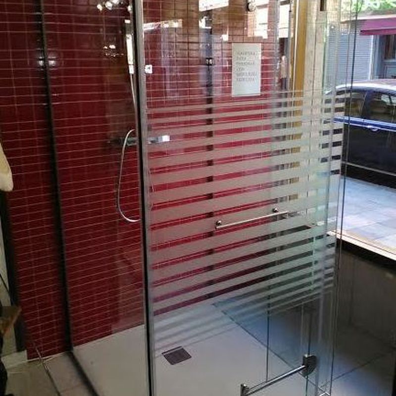 Mamparas de ducha para personas con movilidad reducida en Santurtzi