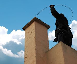¿Por qué y cuándo debes limpiar tu chimenea?