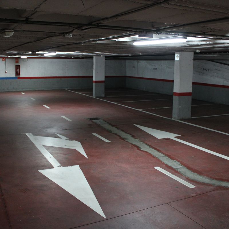 Parking espacioso: Servicios y características de Aparcamiento Orzán - Riazor