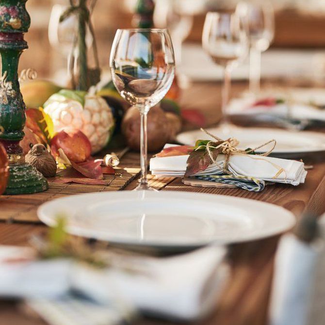 ¿Dónde puedo celebrar una comida de empresa en un ambiente tranquilo?