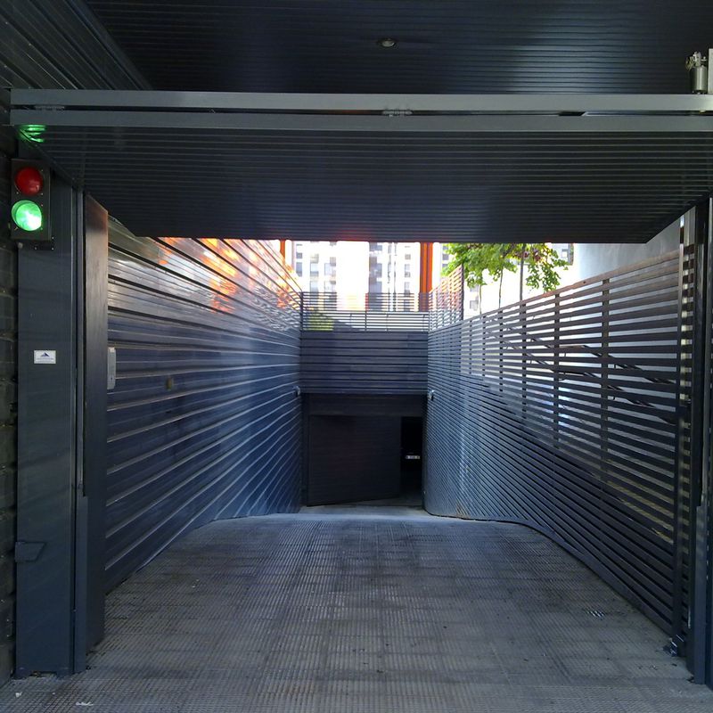 Instalación de puerta basculante: Productos y Servicios de Luvematic