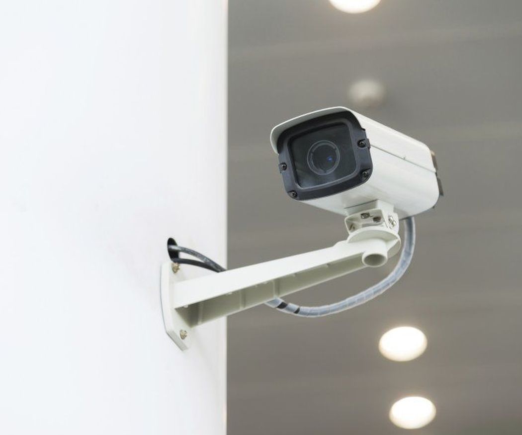Vigilancia inteligente: Cómo proteger tu edificio con cámaras baratas pero eficaces