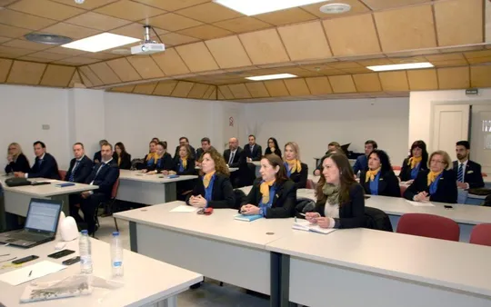 Un equipo siempre con conocimientos actualizados