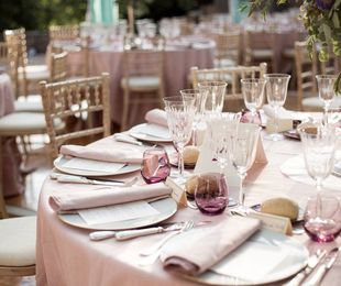 Boda con encanto vasco: Menús personalizados y comida casera