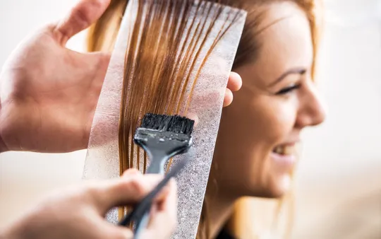 Coloración y peinado