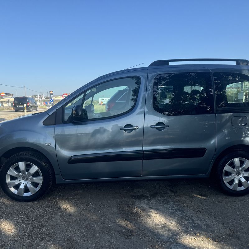 Citroen berlingo 1.6 hdi 92 cv multispace 2013 con 220.000 km: Stock de Vehículos de El Truekke