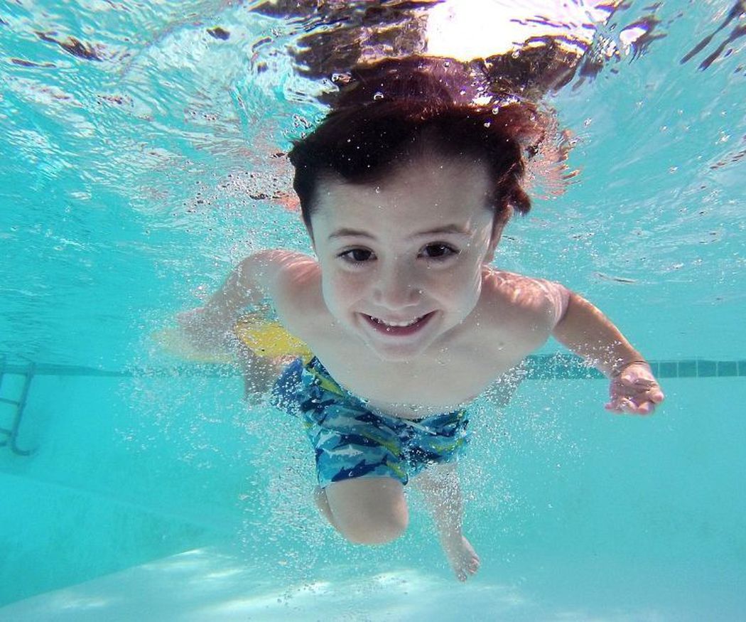 Medidas para garantizar la seguridad de los niños en la piscina