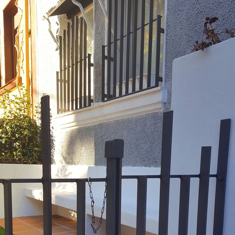 Verjas en hierro para vivienda pareada en Bilbao