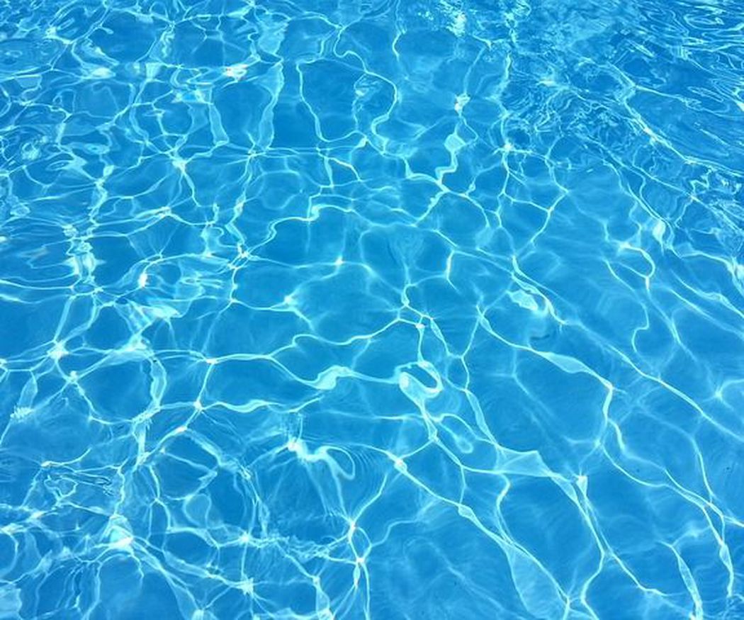 Piscinas, entretenimiento y deporte