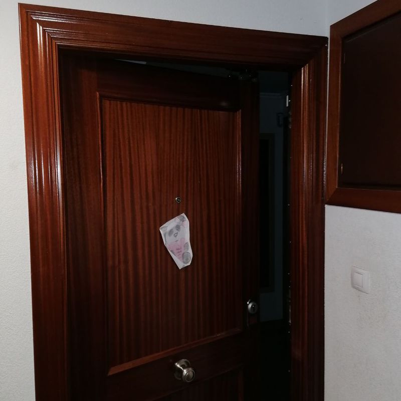 Abrimos, reparamos o sustituimos cerraduras: Servicios de Puertas Y Armarios Zarautz