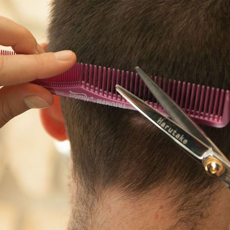 Corte de pelo: Servicios de Álamos Peluqueros