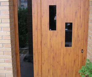 Puertas de entrada aluminio imitación madera, blanco y muchos más colores a escoger.