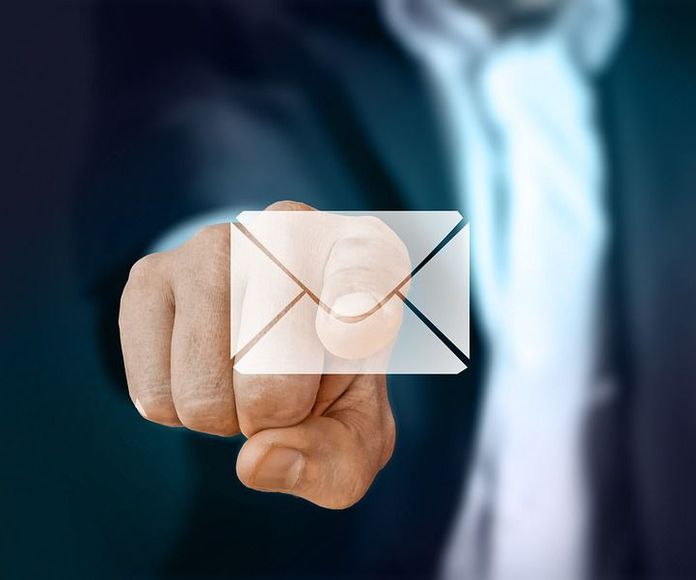 Manipulados: Servicios de Different Mail