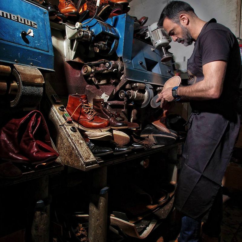 Reparación de calzado: CASA MANCHO SPORT de Taller Artesanal de Zapatería Luis Mancho