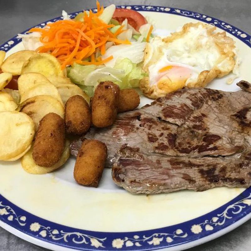 Platos combinados: Carta de Cafetería Restaurante Zagora