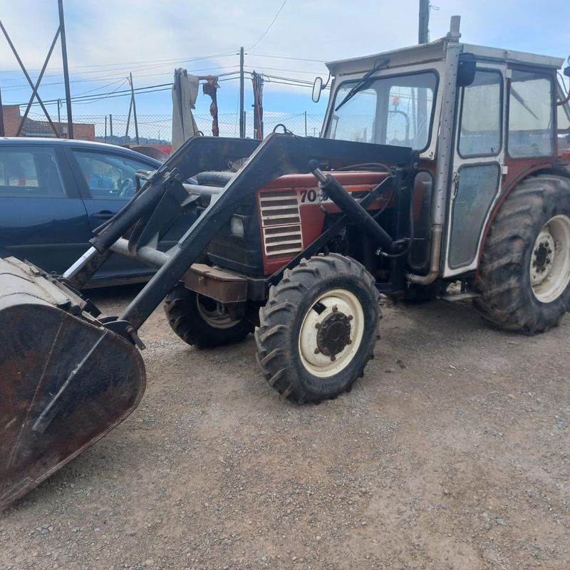 TRACTOR FIAT 70-66 4X4 CON PALA DELANTERA: Compra venta de TALLERS VESER