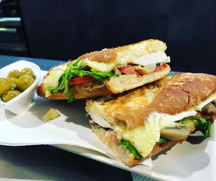 Bocadillos Calientes