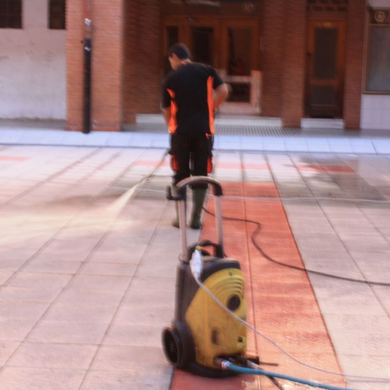 Limpieza de terrazas: Servicios de Limpiezas Alfama, S.L.