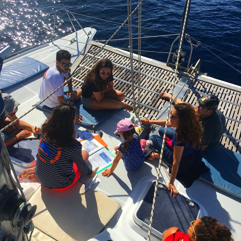 Science on board with Proyecto Farfalle: Services de Catamarán Marhaba