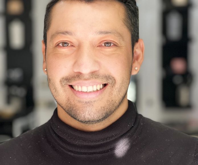 Jose Luis Mosqueda: Servicios de Alonzo peluqueros | peluquería en plaza mayor }}