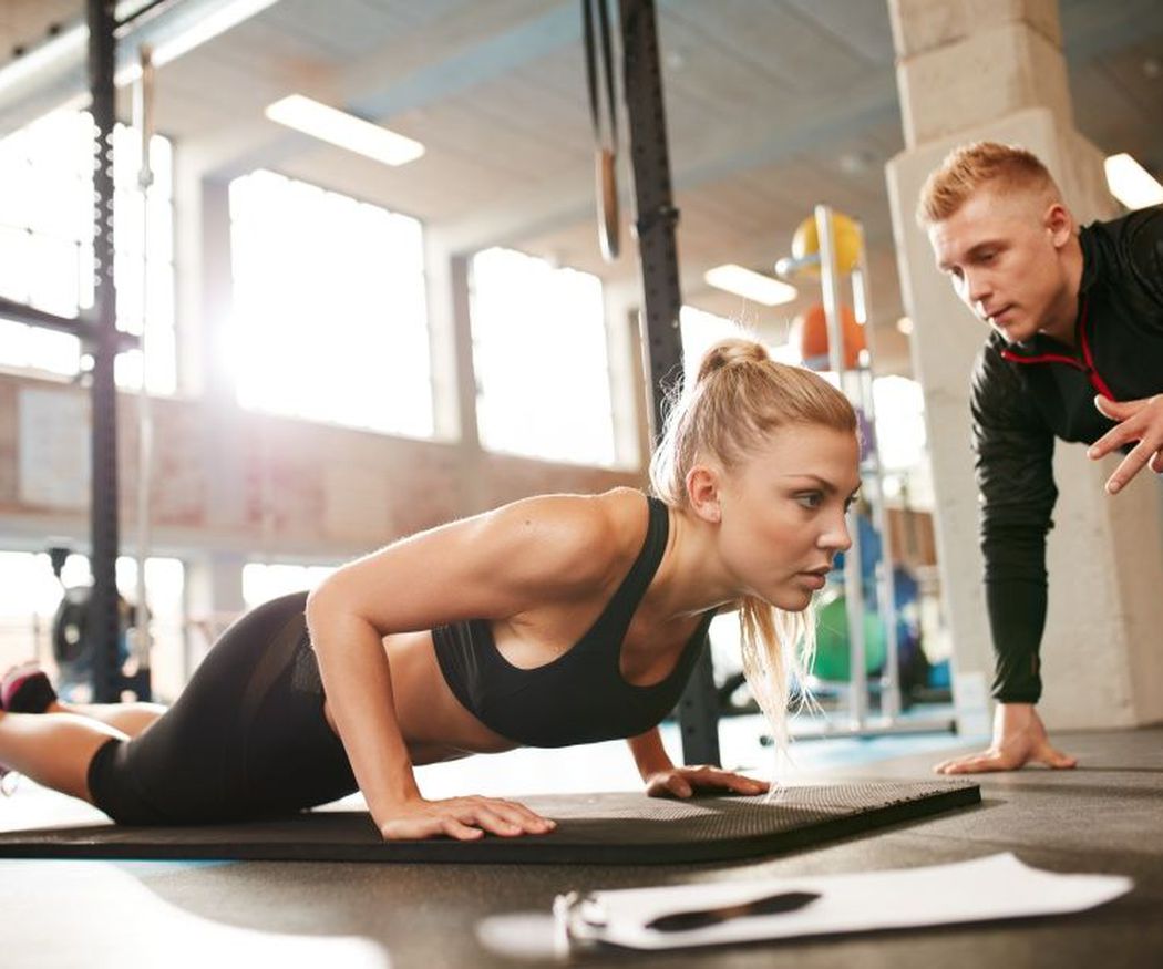 Motivación sin límites: Cómo un entrenador personal potencia tu rendimiento