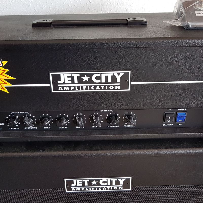 Oferta amplificador a válvulas Jet City 50w + pantalla 2x12"