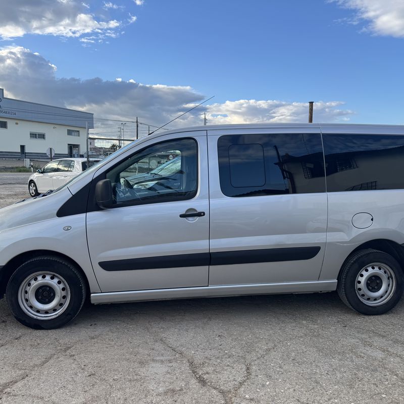 Fiat Scudo 2.0 hdi 130 cv del 6/2014 340.000 km: Stock de Vehículos de El Truekke