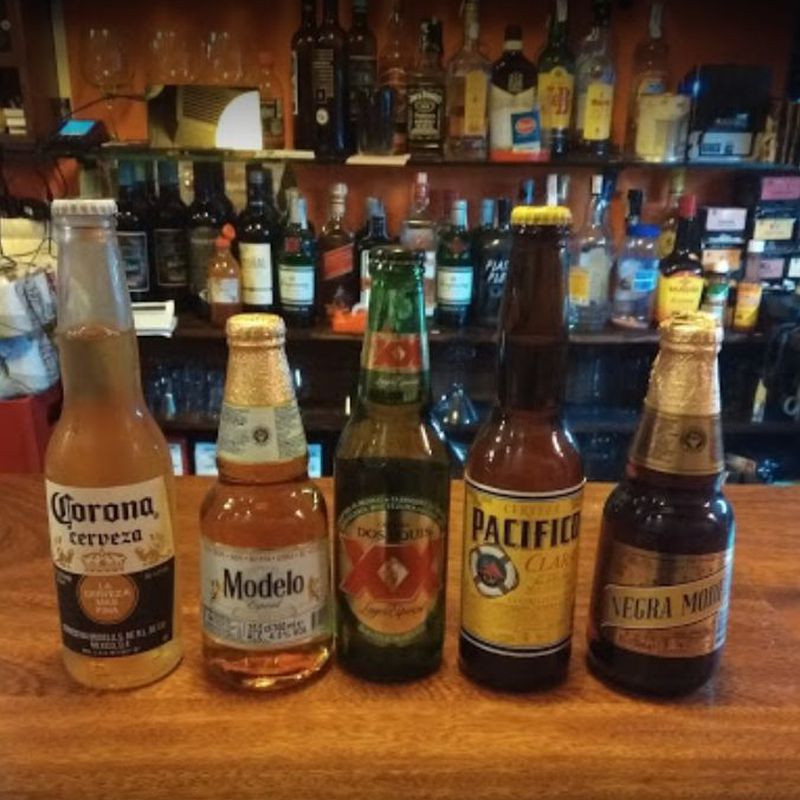 Cerveza Mexicana:  de Taquería El Mariachi
