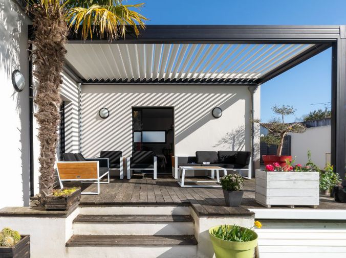 28 Diseños de toldos para terrazas  Pergolas de madera, Diseño de patio,  Pérgolas