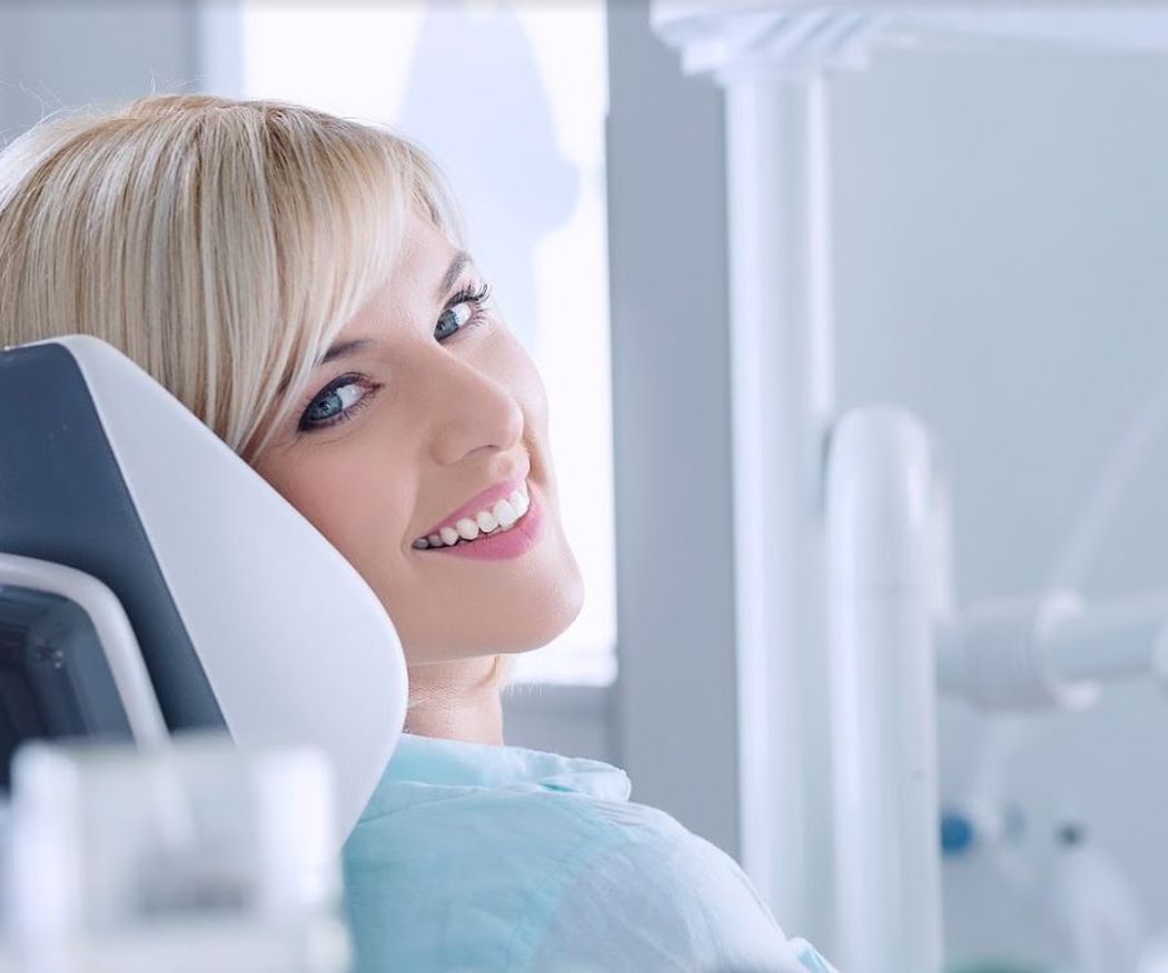 Mejora tu sonrisa con tratamientos estéticos dentales