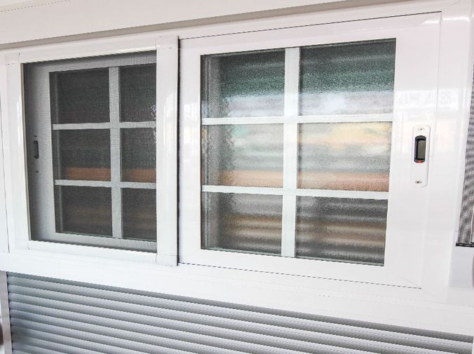 Cómo aislar una ventana corredera para protegerte del frío