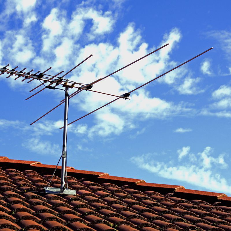 Antenas: Servicios de Electrònica Serret
