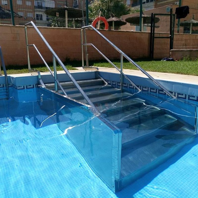 Escalera para piscinas
