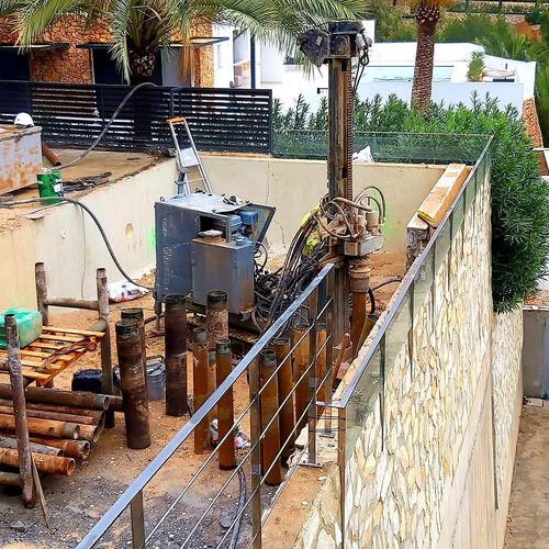 empresa de micropilotes en Altea. recalce de piscina.  Trabajos realizados con perforadora electrica