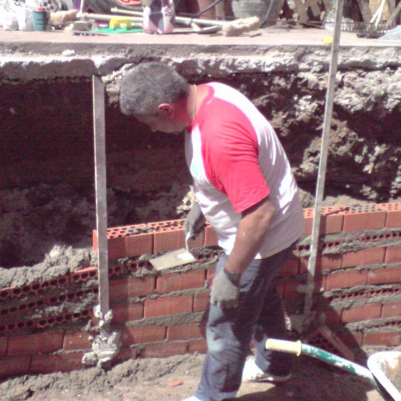 Construcción con hormigón tradicional: Servicios de Piscinas Blázquez
