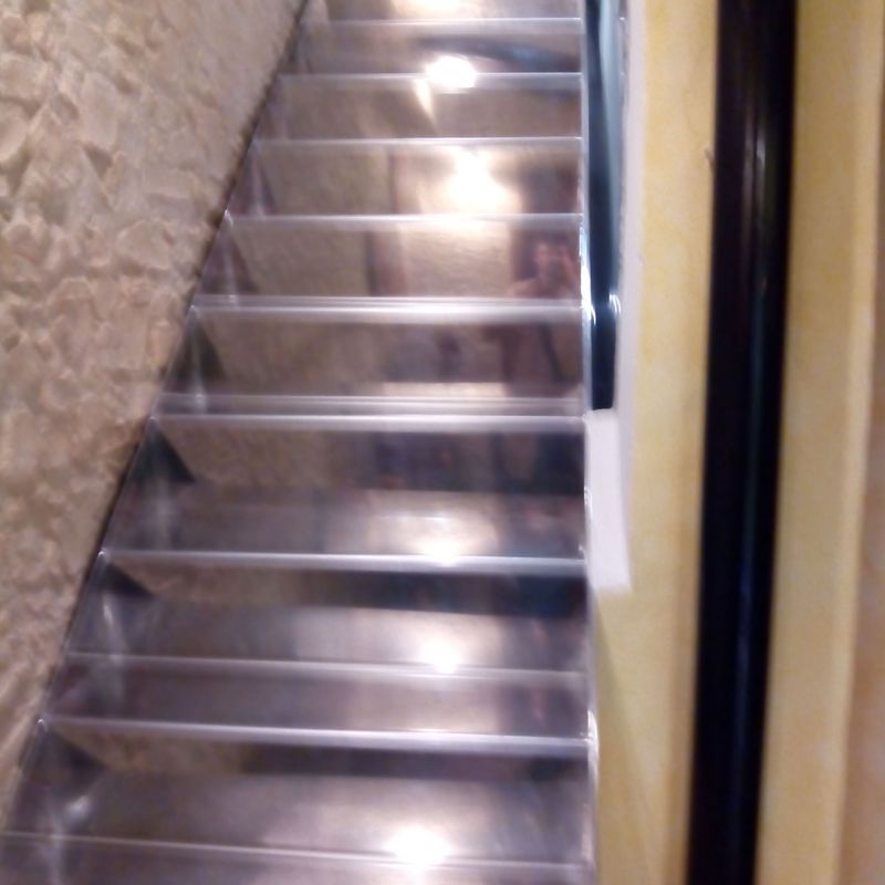 Escalera de escalón continuado acero inoxidable: Trabajos realizados de Global Metall Taller, SL