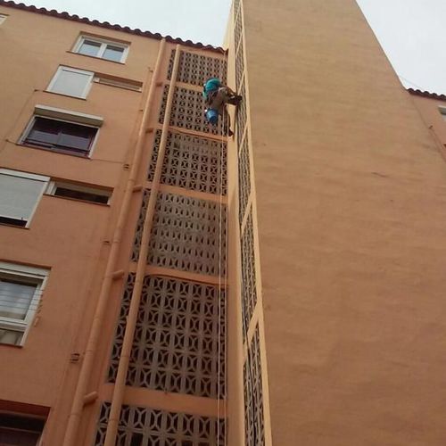 Trabajos verticales en Girona