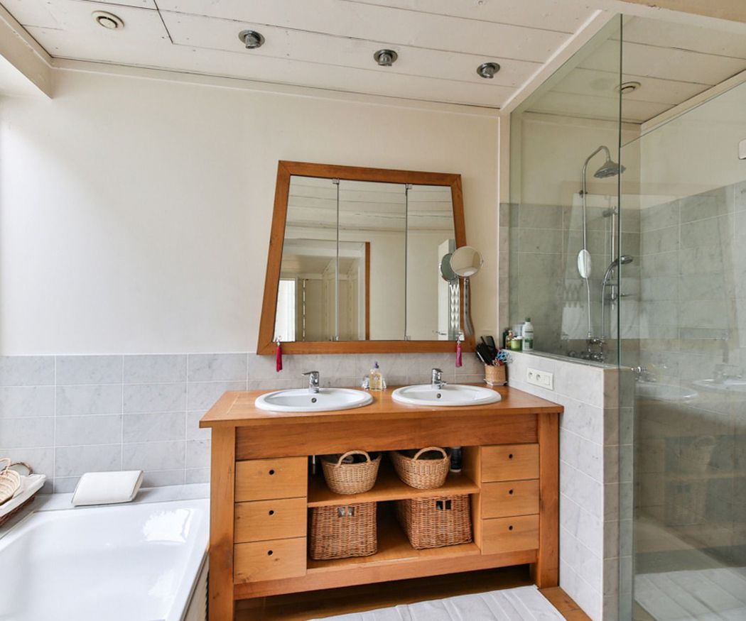 Las mamparas como elemento decorativo en el baño