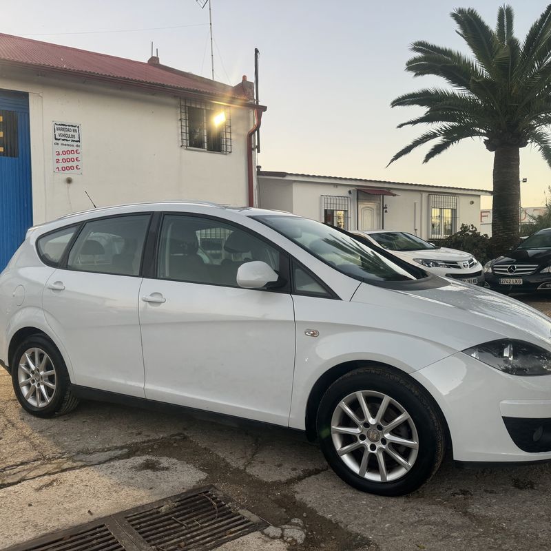 Seat Altea Xl 1.9 tdi 105 cv del 2012 con tan solo 199.000 km: Stock de Vehículos de El Truekke