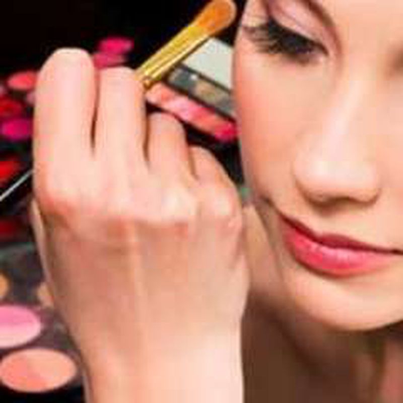 Maquillaje: Tratamientos de belleza de Centro Bienestar y Salud Cayma