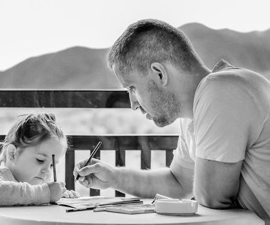 Padres hiperprotectores, hijos sin autonomía 