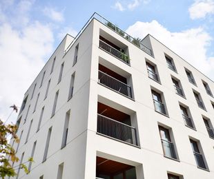 Durabilidad y resistencia: Por qué elegir corcho proyectado para tu fachada