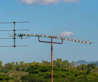 Antenas parabólicas: Productos y servicios de Antenas Donosti, S.L.