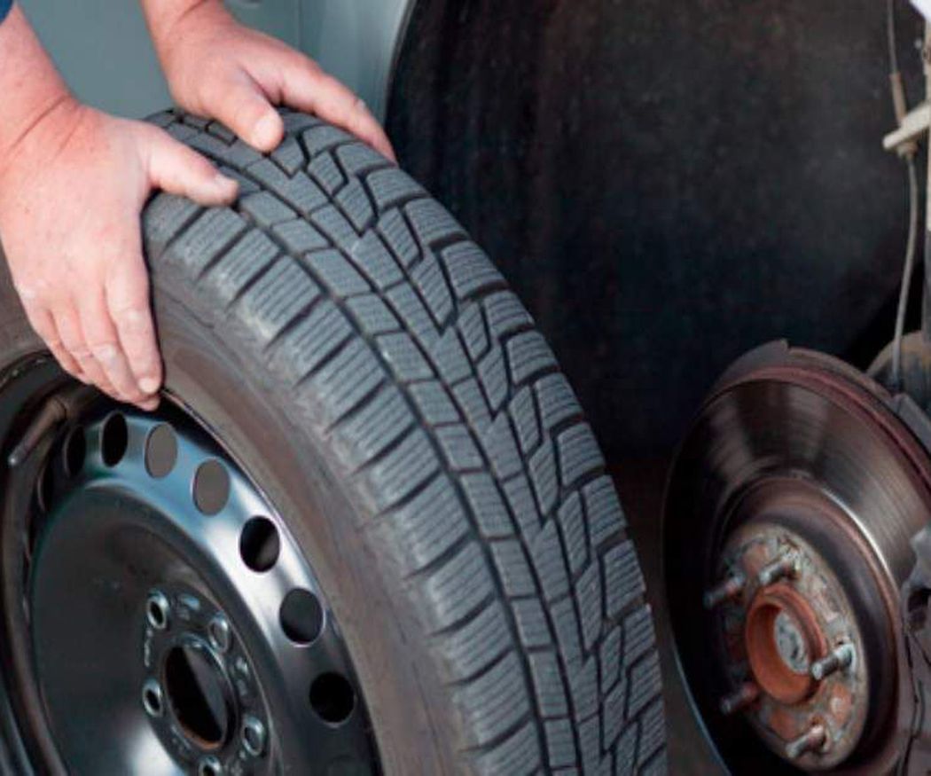 Qué son los neumáticos de verano y por qué conviene que no sean tus únicas ruedas