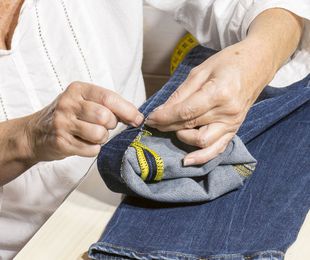 ¿Cuál es la diferencia entre coser a mano y a máquina?