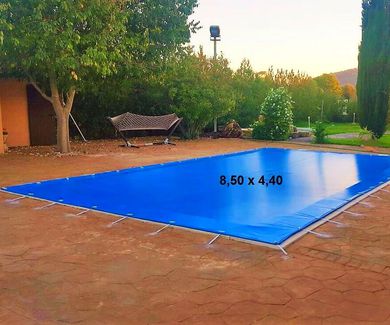 Instalación de lona de invierno para piscina en Mallorca