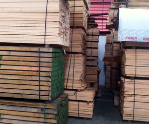 Amplio stock de diferentes tipos de maderas Toledo